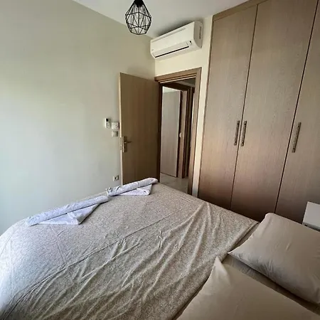 Apartment A Digital Nomad's Haven For 6 *